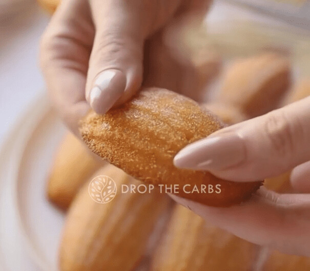 Keto Madeleines cake