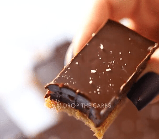 Keto peanut butter bars