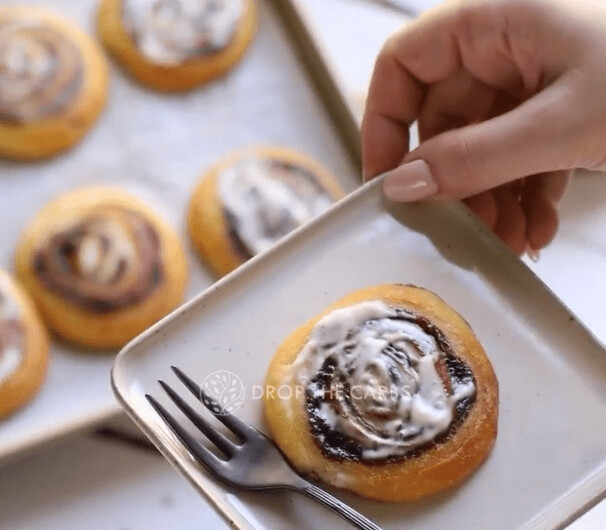 keto cinnamon rolls