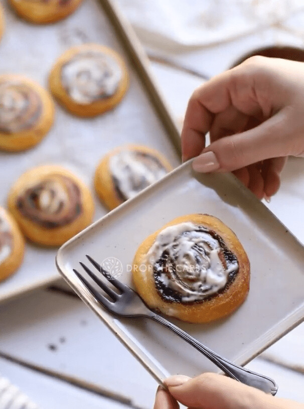 keto cinnamon rolls ללא שם
